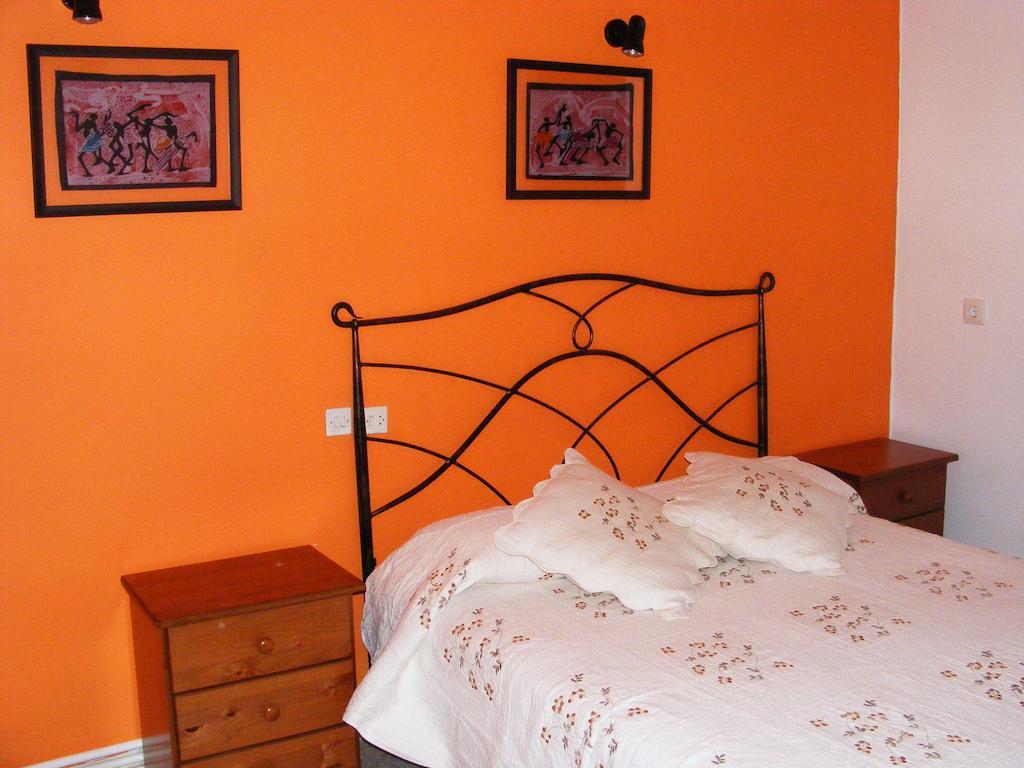 Hostal Avenida Arenas de San Pedro Phòng bức ảnh