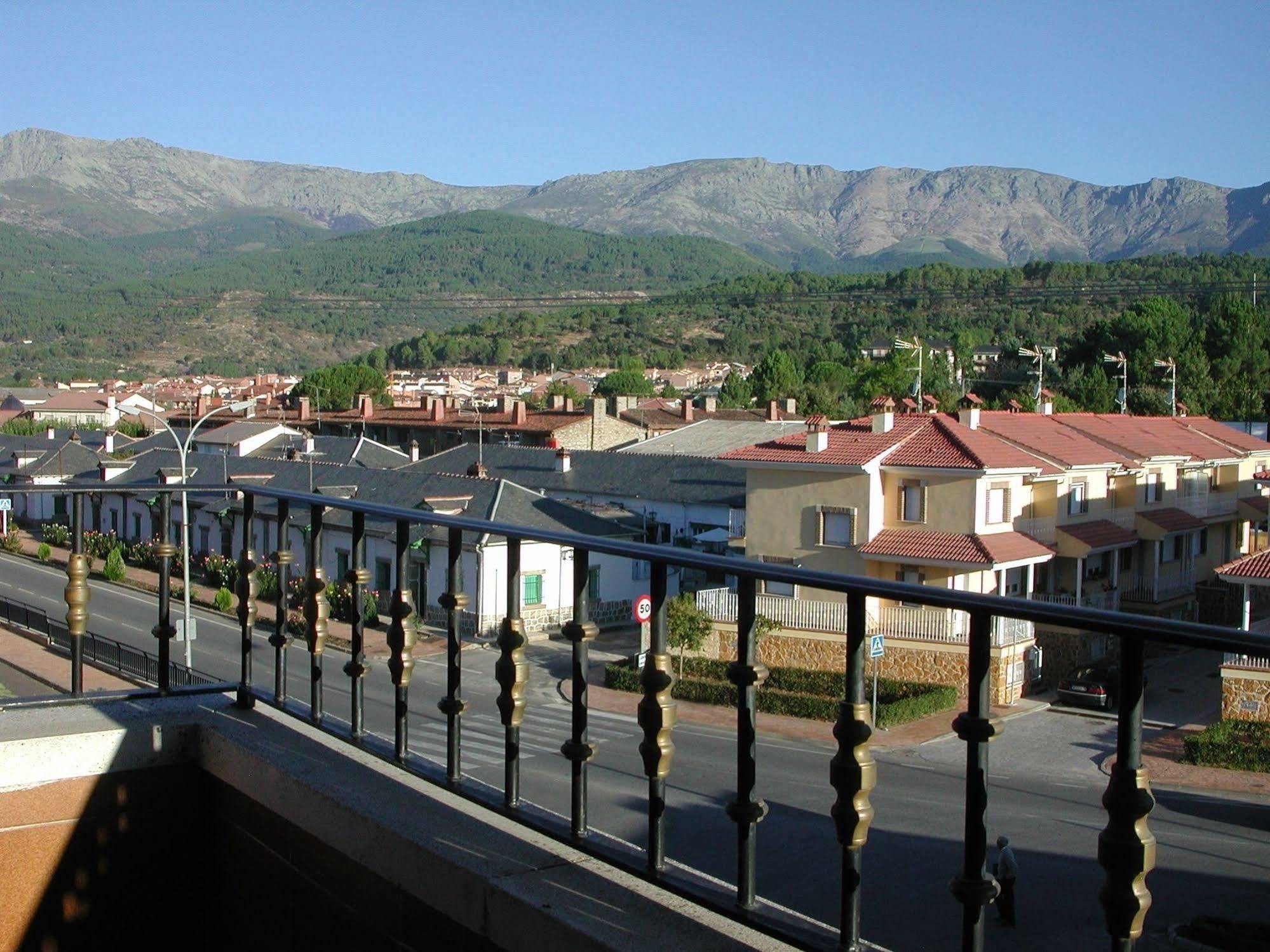 Hostal Avenida Arenas de San Pedro Ngoại thất bức ảnh