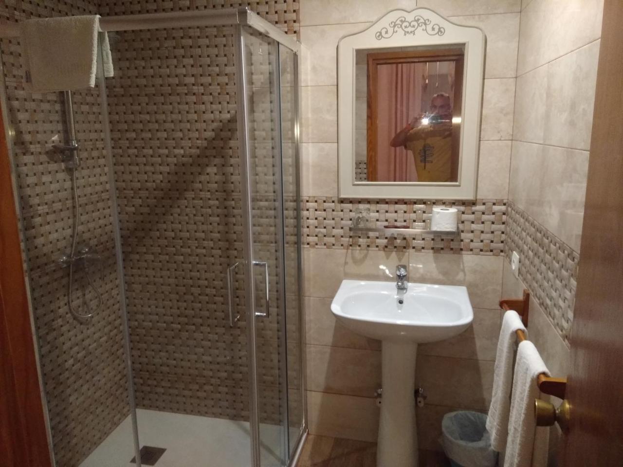 Hostal Avenida Arenas de San Pedro Ngoại thất bức ảnh